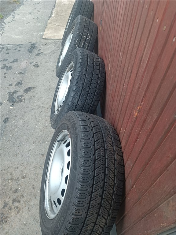  Opel Vivaro-C Peugeot Expert Toyota Proace Citroen Jumpy felnik téli gumival 2. kép