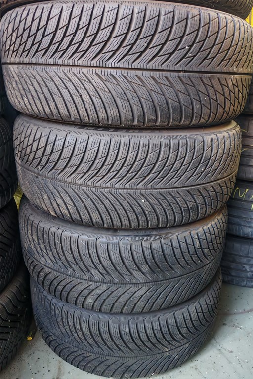  245/4019" újszerű Michelin téli gumi gumi 2. kép