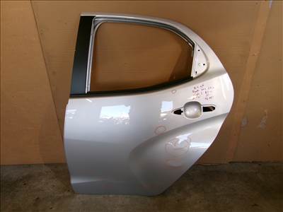 TOYOTA YARIS MAZDA 2 bal hátsó ajtó