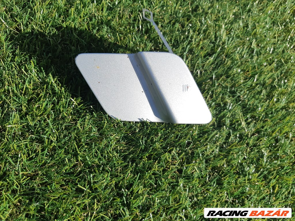 Audi TT 8S (nem S-line kivitel) első lökhárító vonószem takarófedél  8s0807241gru 3850424 2. kép