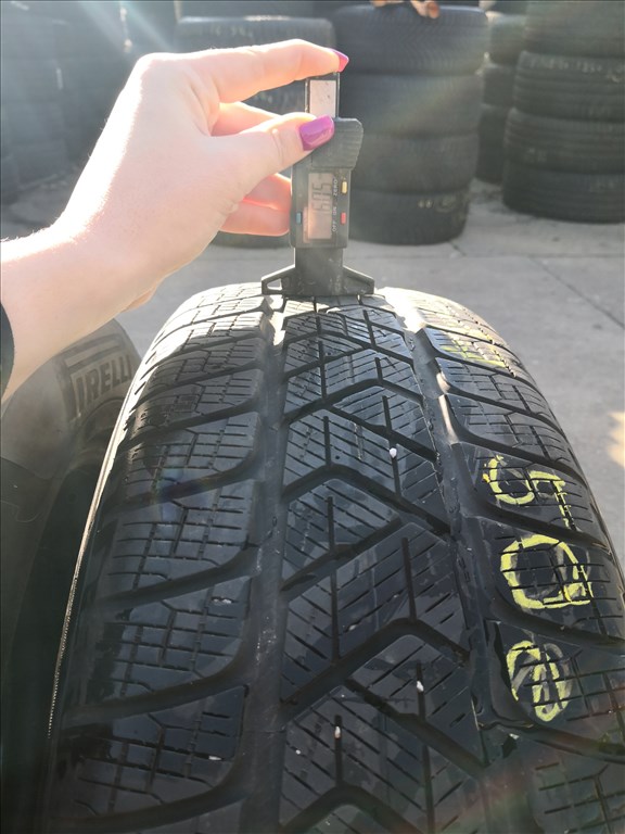 215/65 R17 Pirelli téli gumi 50000ft a 4db/303/ 1. kép