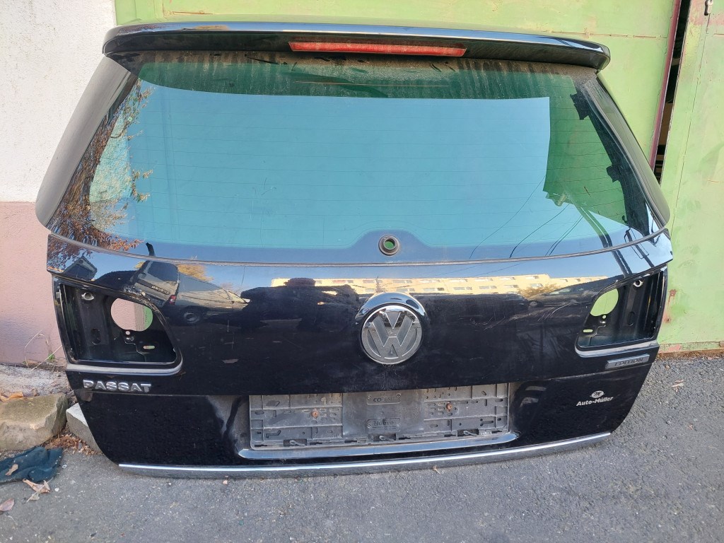 Volkswagen Passat B6 kombi csomagtérajtó 3C9827025M 1. kép