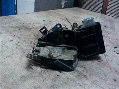 BMW E39 95-03 Bal hátsó ajtó zárszerkezet központi záras