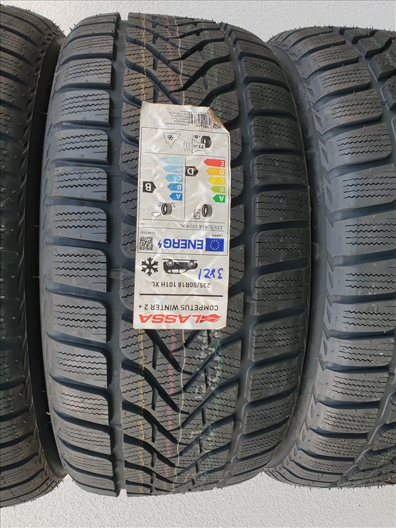  235/50 18 Lassa Competus Winter2 4. kép