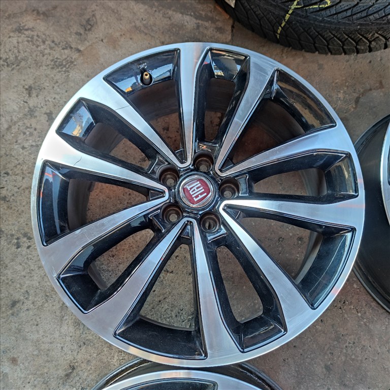 5x98 17 Gyári Fiat polír alufelni 150000ft a 4db/106/ 1. kép
