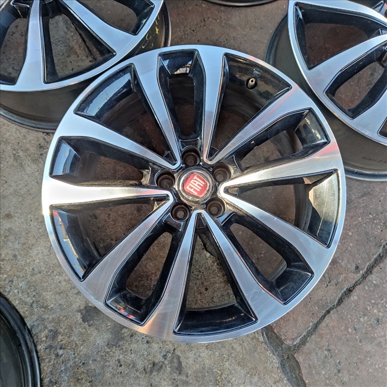 5x98 17 Gyári Fiat polír alufelni 150000ft a 4db/106/ 3. kép