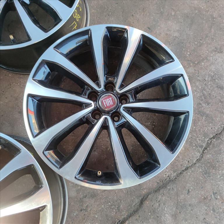 5x98 17 Gyári Fiat polír alufelni 150000ft a 4db/106/ 4. kép