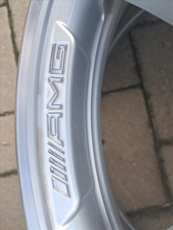  5x112 lyukosztású 8JJ 18" használt (gyári felni) alufelni 6. kép