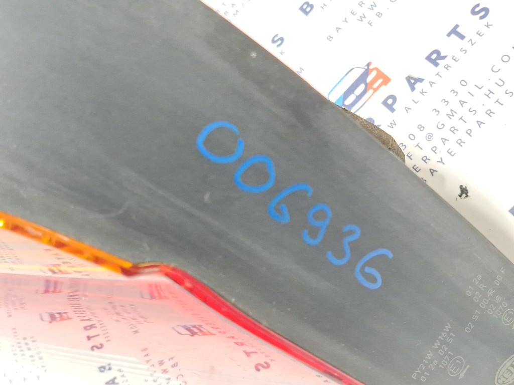 BMW E39 sedan bal hátsó sárga indexes lámpa 6. kép