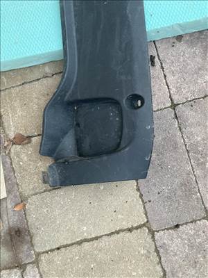 Nissan Navara D23 első lökhárító koptató