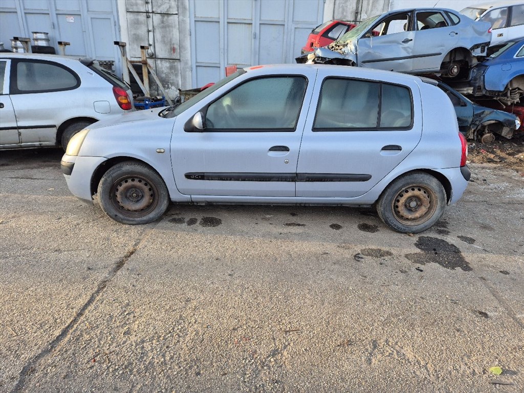 Renault Clio II 1.5 dCi ajtó  2. kép
