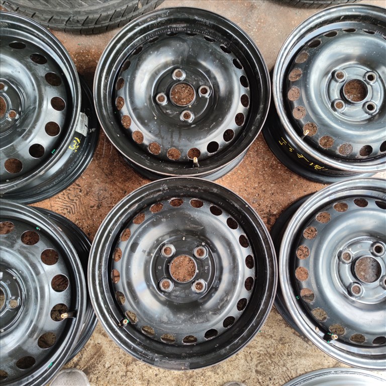 4x100 14 Gyári Toyota,Suzuki lemezfelni 40000ft a 4db/28/ 1. kép