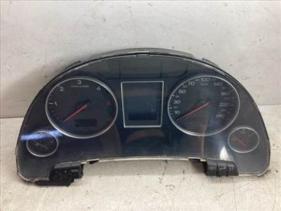 AUDI A4 B6 Kilométeróra