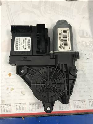 Skoda Octavia II FL * jobb első ablakemelő motor 5k0959792a