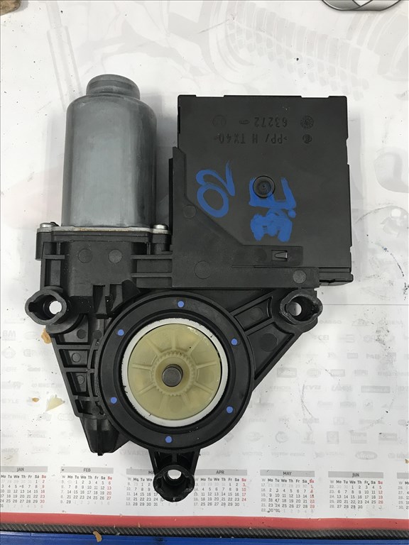 Skoda Octavia II FL * jobb első ablakemelő motor 5k0959792a 2. kép