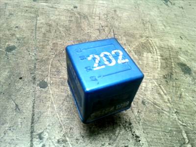 VOLKSWAGEN passat 96.10-00.10 b5 relé