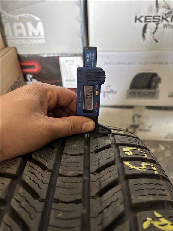 225/65 r17 Continental téligumi 4db eladó 225/65r17 garnitúra 9. kép