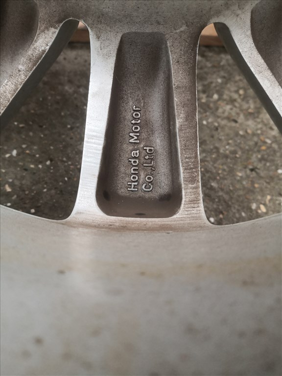  Honda 16-os gyári alufelnik 5x114.3-as  5. kép