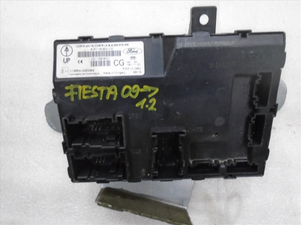 Ford Fiesta Mk6 komfort elektronika  8v5115k600cg 1. kép