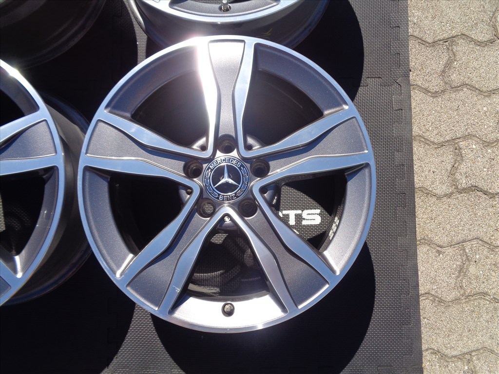 Mercedes gyári alufelni 17-es, szenzorral, grafit-polir újszerűen eladó. 5. kép