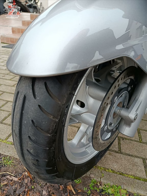 Suzuki Burgman 400 (2009) 9. kép