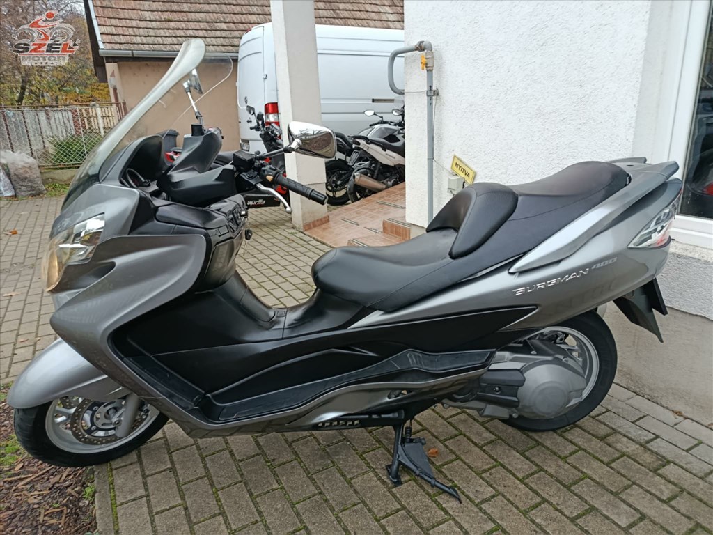 Suzuki Burgman 400 (2009) 3. kép