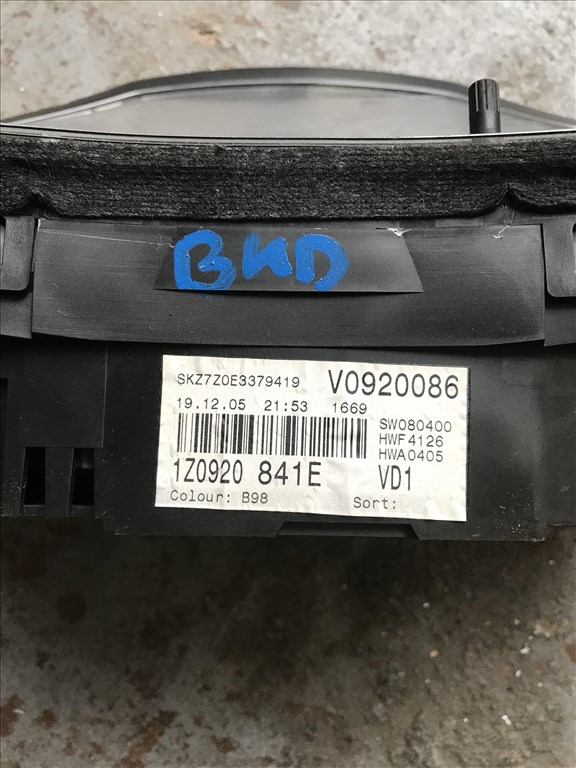 Skoda Octavia II 2,0 PD BKD * óracsoport 1z0920841e 3. kép