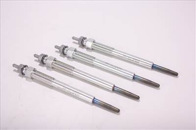 HK13149 GYÁRI ÚJ IZZÍTÓGYERTYA SZETT (4db) - Hyundai Accent 06-11, Elantra 06-15, Getz 02-10, i10 07-10, i20 08-14, i30 07-15, ix20 11-15, Matrix 01-10 / Kia Carens 06-12, Ceed 06-15, Cerato 04-11, Picanto 04-11, Soul 08-16, Rio 05-14, Venga 09-19 - 367102A200