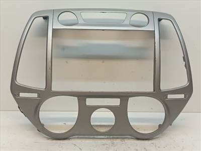 HYUNDAI i20 Középkonzol Keret