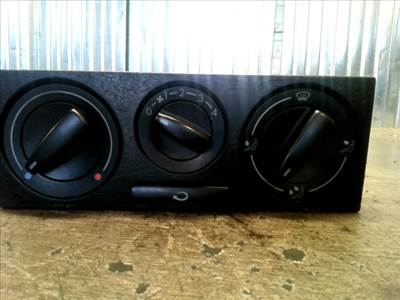 VOLKSWAGEN GOLF IV. Fűtés vezérlő panel