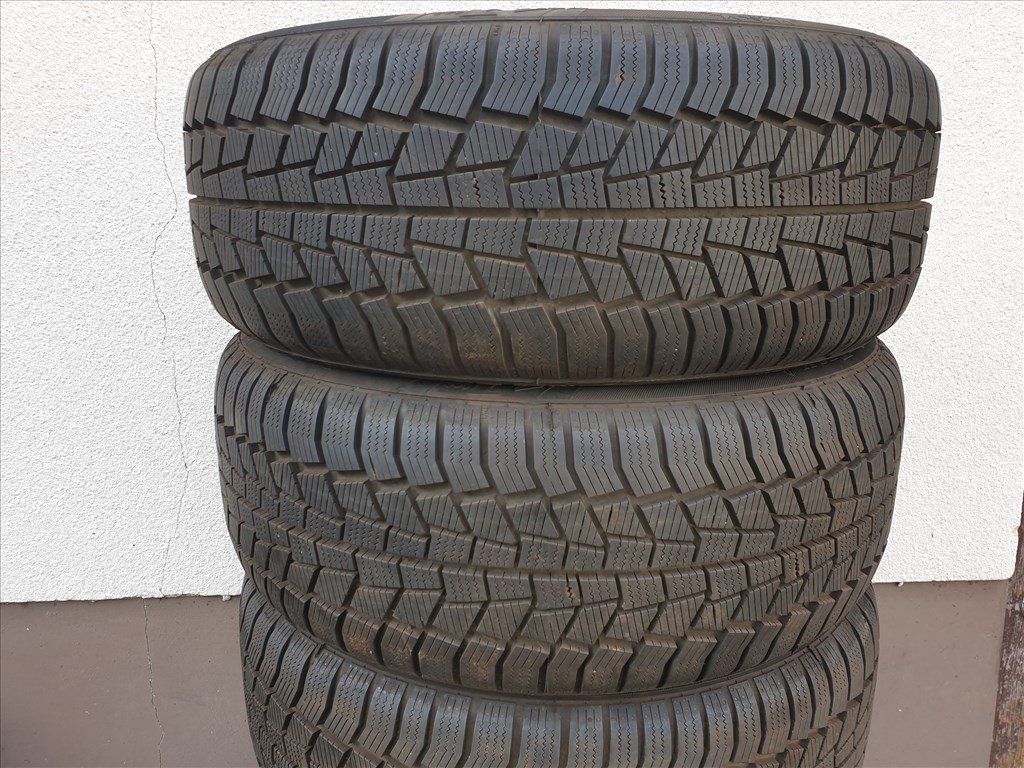  215/50 17 Viking WinTech 2. kép