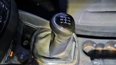 Ford Transit Courier 1.0 ecoboost váltókulissza 