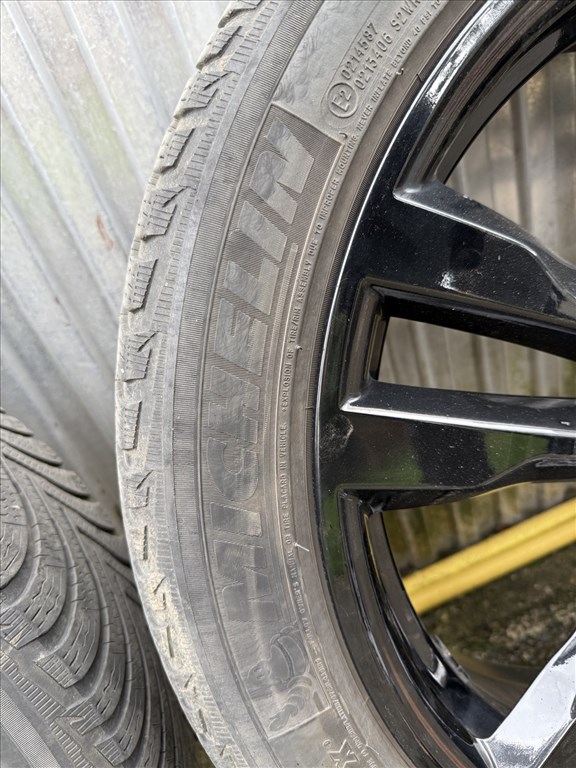  Michelin Alpin5 téli gumi 195/55R20 5,5" gyári alufelnikre szerelve, nyomásérzékelő szeleppel eladó 4. kép