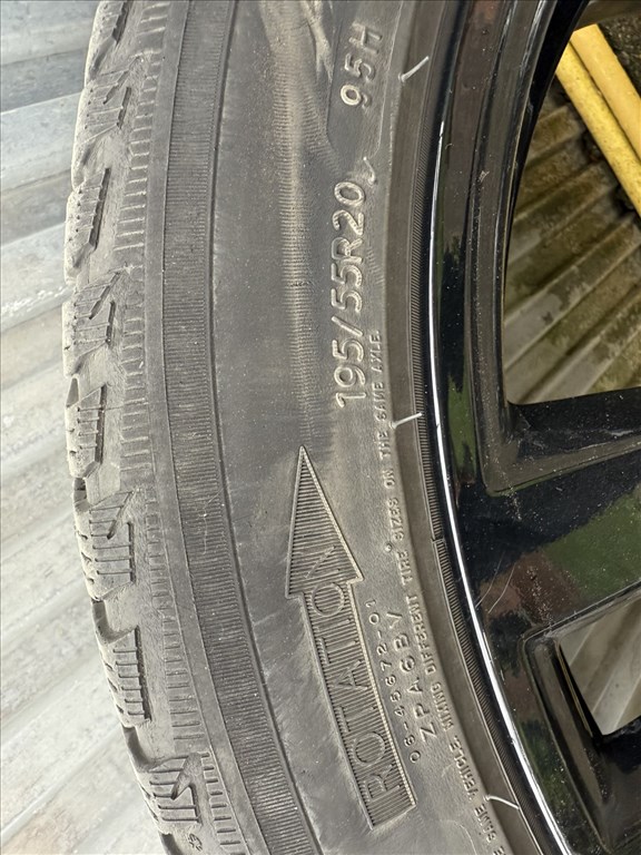  Michelin Alpin5 téli gumi 195/55R20 5,5" gyári alufelnikre szerelve, nyomásérzékelő szeleppel eladó 5. kép