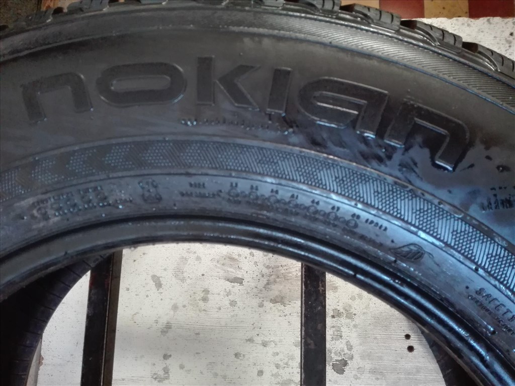 245/65R17 Nokian téli gumi 2db 245/65 r17 9. kép