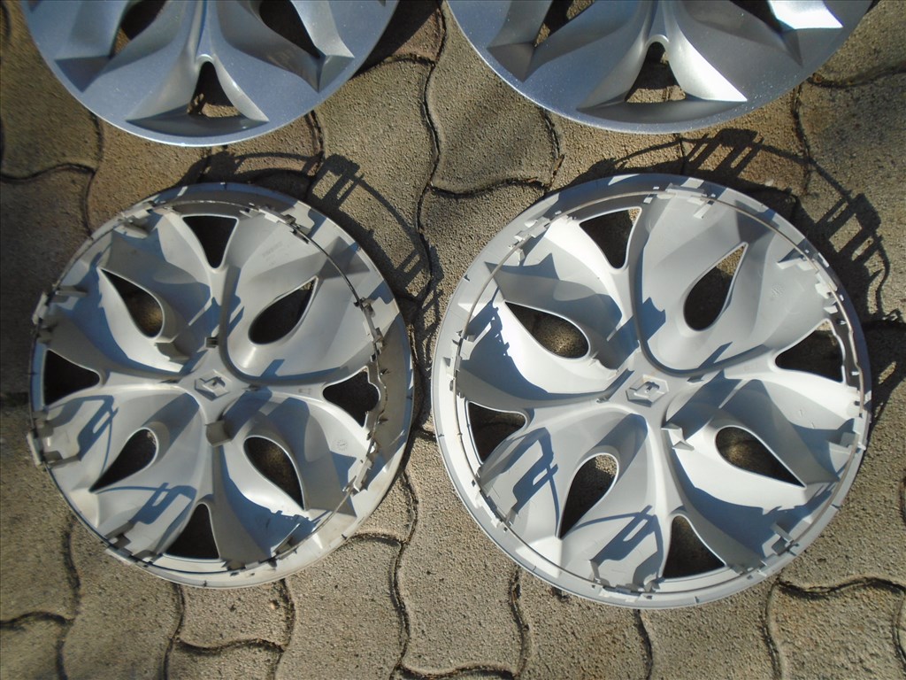 Renault 15" gyári dísztárcsa garnitúra eladó 4. kép