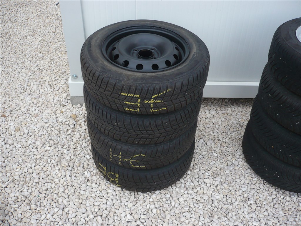 Peugeot Citroen felni téligumival  3. kép