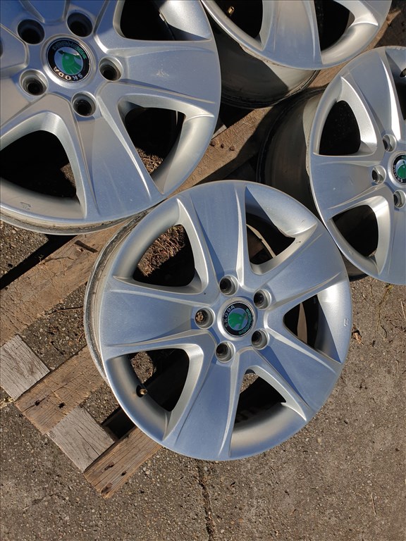 16" 5x112 Skoda Octavia II 3. kép
