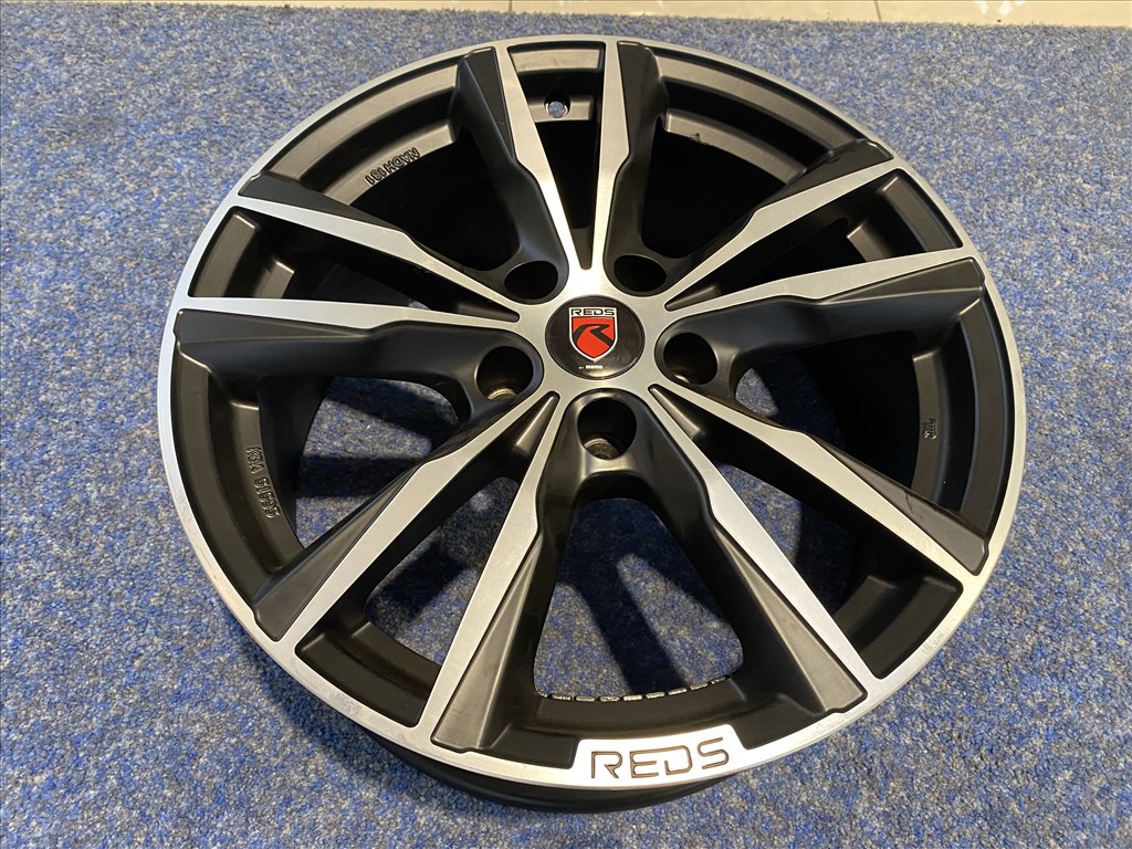 Reds Momo 17 új alufelni felni, 5x112, Audi Mercedes Volkswagen (3836) 2. kép