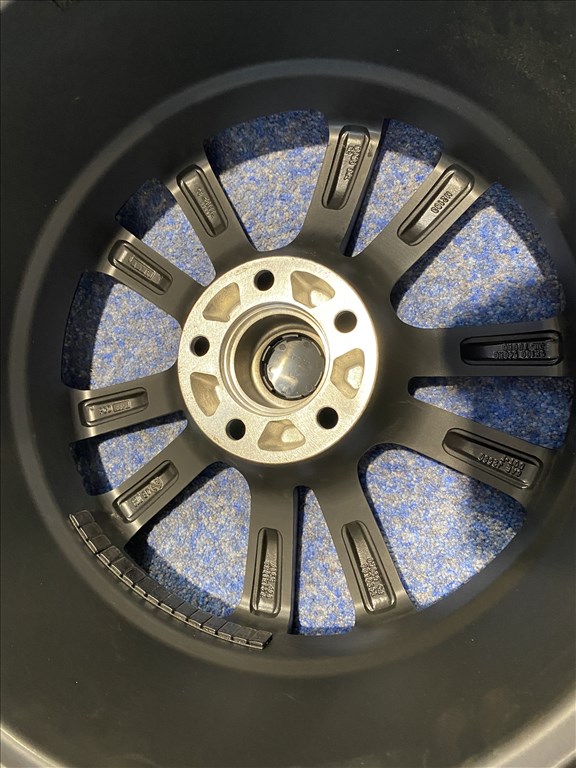 Reds Momo 17 új alufelni felni, 5x112, Audi Mercedes Volkswagen (3836) 3. kép