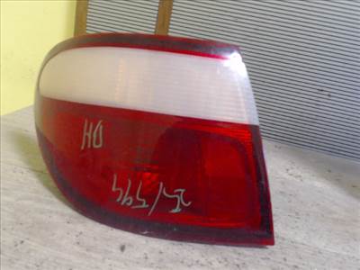 NISSAN ALMERA 03- Bal külső hátsó lámpa
