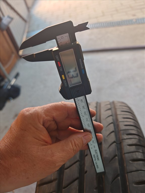  225/6017" újszerű Zeetex nyári gumi gumi 8. kép