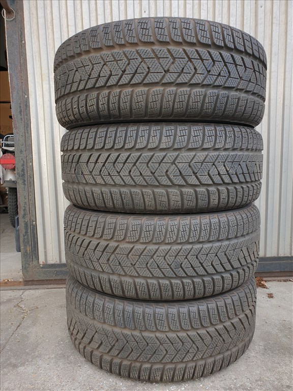  225/45 17 Pirelli Sottozero3 1. kép