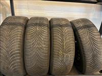  Renault Scenic II 16" lemezfelni, és 205/60 használt Michelin téli gumi