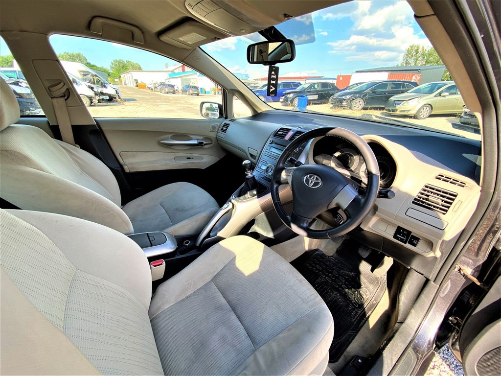 Bontásos: TOYOTA AURIS 2.0 D-4D 2007es Executive Motor egyben 1ad5304164 6. kép