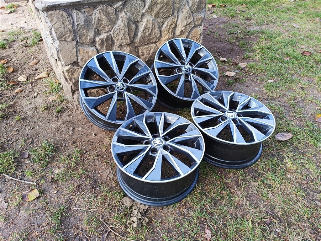  5x100 lyukosztású 7J 16" újszerű Skoda (gyári felni) alufelni 2. kép