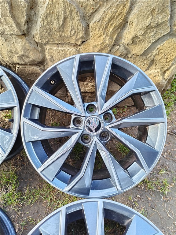  5x100 lyukosztású 7J 16" újszerű Skoda (gyári felni) alufelni 5. kép