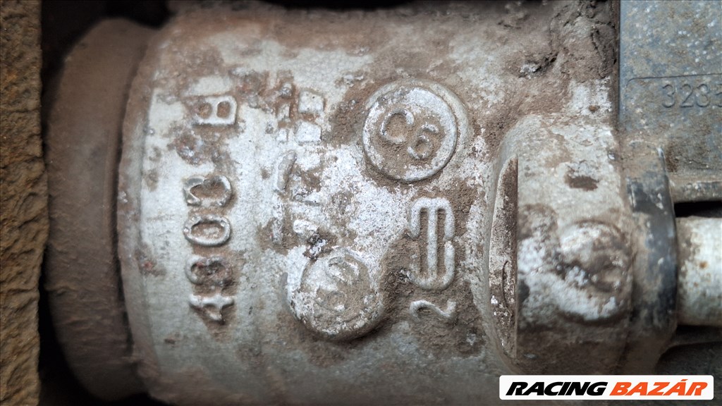 Opel Astra K elektromos hátsó féknyereg 7. kép