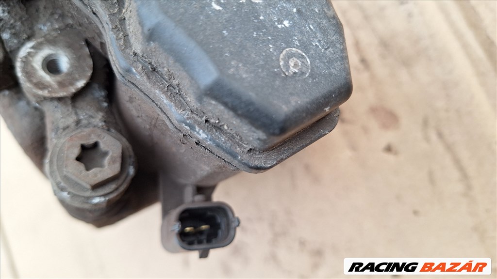 Opel Astra K elektromos hátsó féknyereg 10. kép