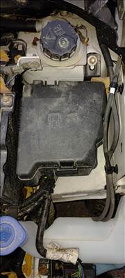 Ford Fiesta mk6 biztosíték tábla 